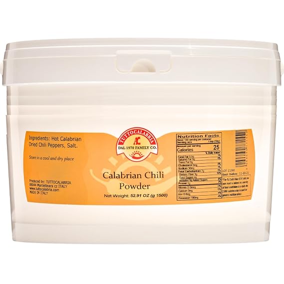 TUTTOCALABRIA Calabrian Hot Chili Pepper Powder, Bulk Tub, 52.91 oz