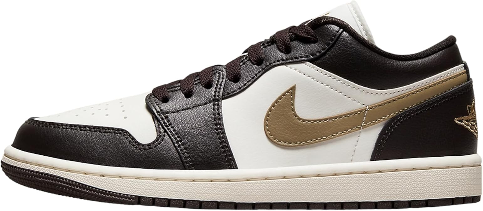 Nike Women's WMNS Air Jordan 1 Low Sneaker