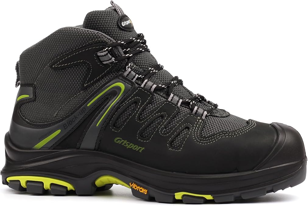 UK Shoe Size: UK 9 / EU 43